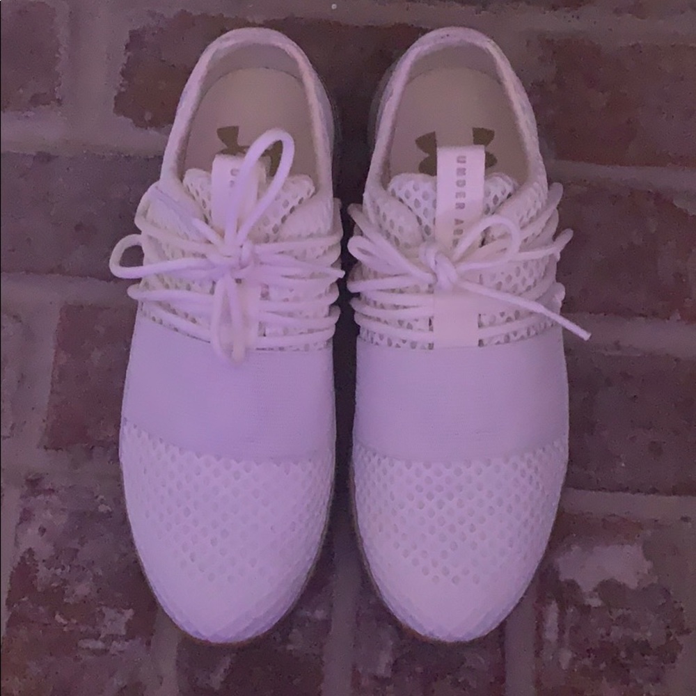 Under Armour Sneakers